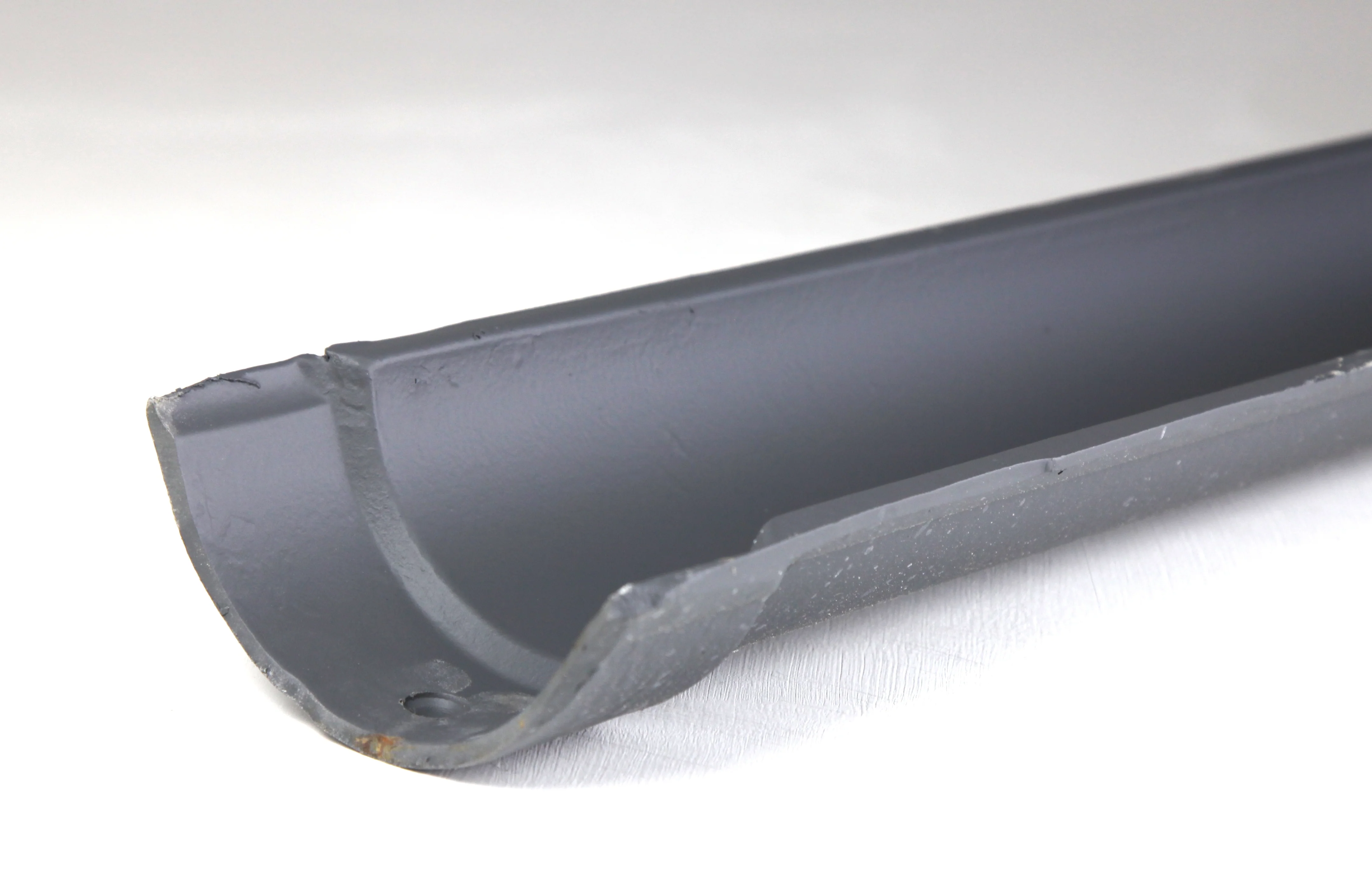 Hargreaves Half Round Beaded Cast Iron Gutter 1829mm - Image 2