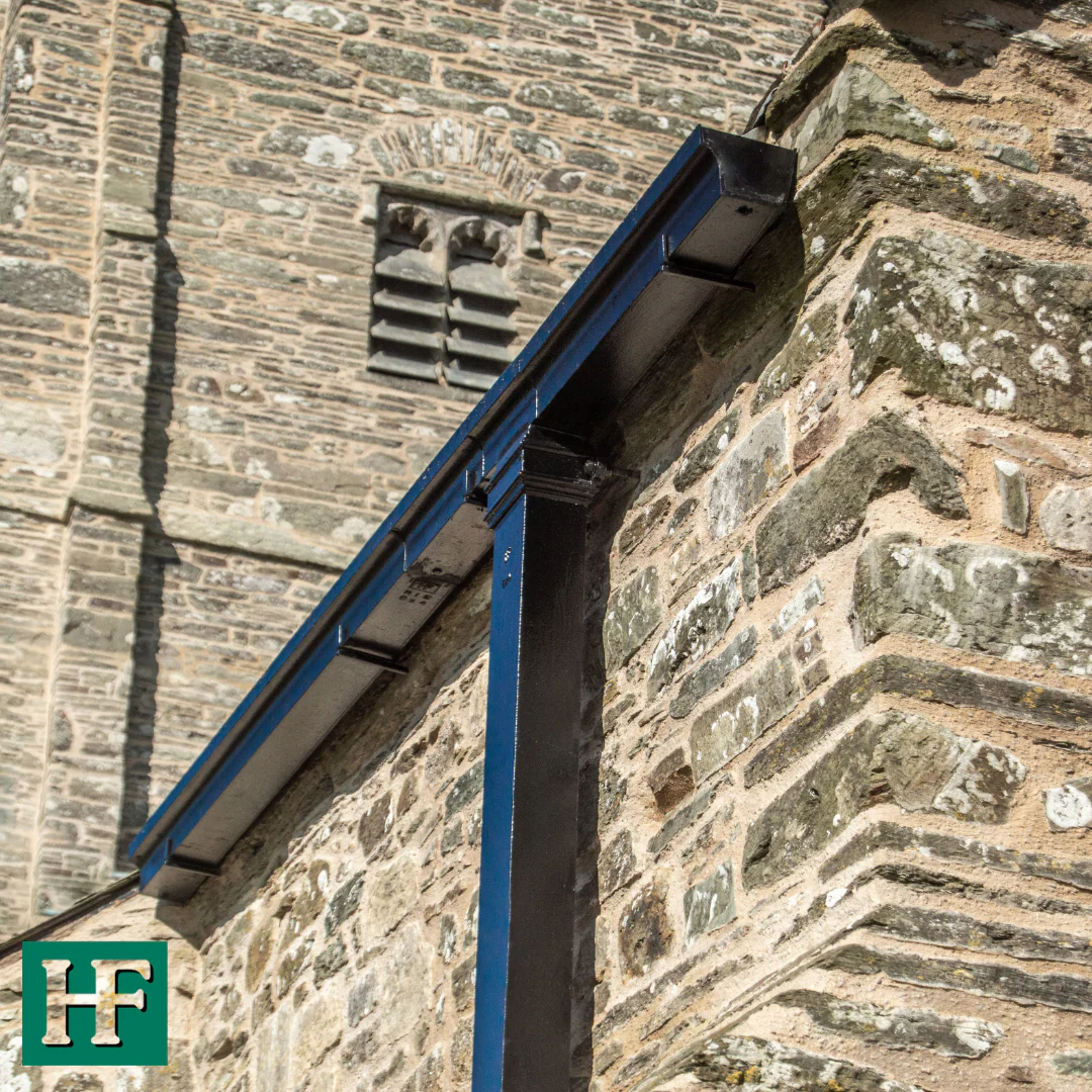 Cast Iron Round Downpipe Bracket With Gasket - Image 3